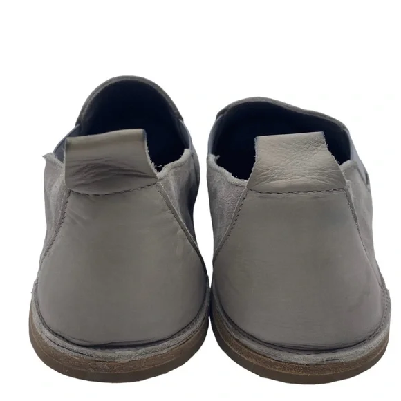 Vince Shoes Gray Leather Suede Slip On Flats Casual Italy Womens Cap Toe Sz 7.5 - Picture 4 of 8